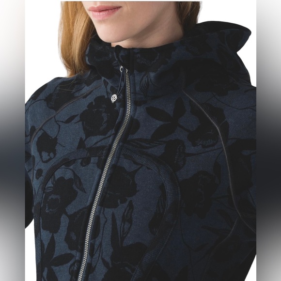 lululemon athletica Jackets & Blazers - RARE: Lululemon Scuba Full Zip Hoodie Il Flat Inky Floral hHathered Blue Size 12
